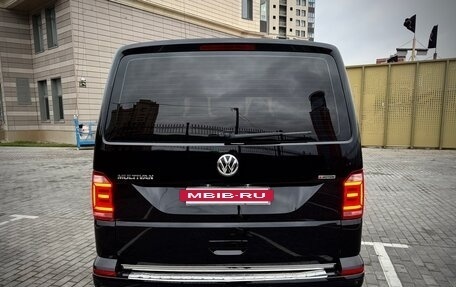 Volkswagen Multivan T6 рестайлинг, 2017 год, 4 150 000 рублей, 10 фотография