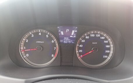 Hyundai Solaris II рестайлинг, 2011 год, 830 000 рублей, 10 фотография