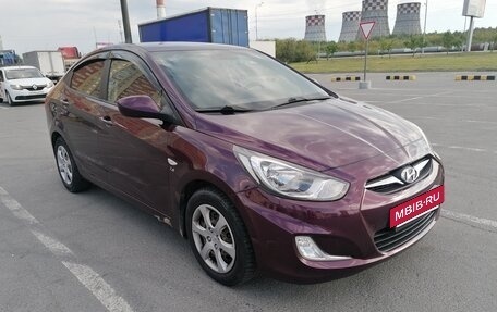 Hyundai Solaris II рестайлинг, 2011 год, 830 000 рублей, 8 фотография