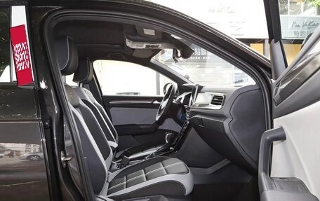 Volkswagen T-Roc I, 2025 год, 2 870 000 рублей, 30 фотография