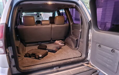 Toyota Land Cruiser Prado 120 рестайлинг, 2004 год, 1 900 000 рублей, 13 фотография