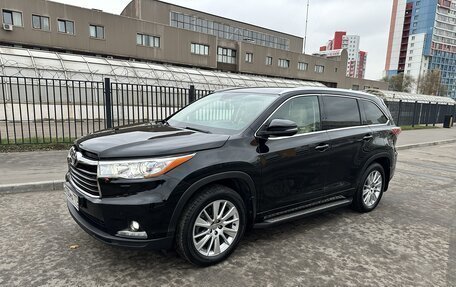 Toyota Highlander III, 2014 год, 3 650 000 рублей, 2 фотография