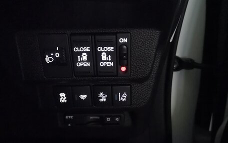 Honda Freed II, 2016 год, 1 599 000 рублей, 13 фотография