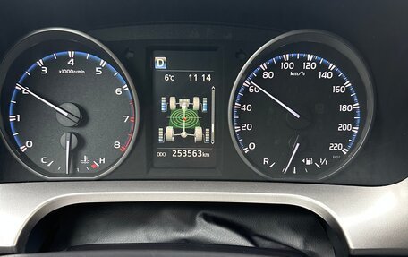 Toyota RAV4, 2017 год, 2 000 000 рублей, 13 фотография