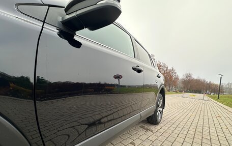 Toyota RAV4, 2017 год, 2 000 000 рублей, 15 фотография