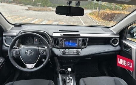 Toyota RAV4, 2017 год, 2 000 000 рублей, 9 фотография