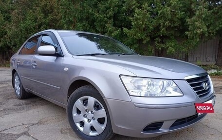 Hyundai Sonata VI, 2010 год, 830 000 рублей, 1 фотография