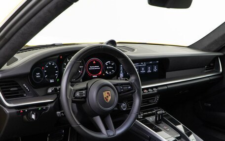 Porsche 911, 2018 год, 13 278 097 рублей, 15 фотография