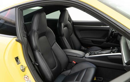 Porsche 911, 2018 год, 13 278 097 рублей, 17 фотография