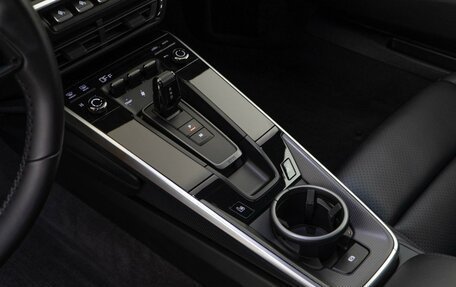 Porsche 911, 2018 год, 13 278 097 рублей, 22 фотография