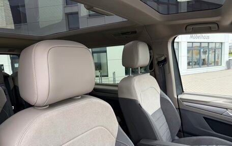 Volkswagen Multivan, 2025 год, 8 300 000 рублей, 23 фотография