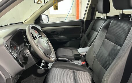 Mitsubishi Outlander III рестайлинг 3, 2014 год, 1 250 000 рублей, 8 фотография
