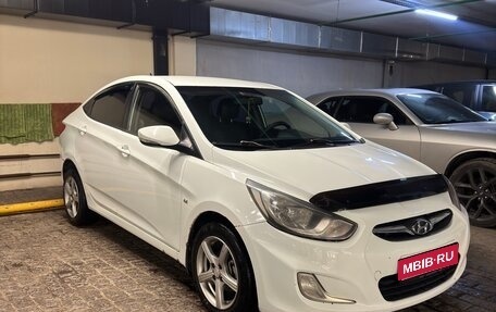 Hyundai Solaris II рестайлинг, 2011 год, 770 000 рублей, 1 фотография