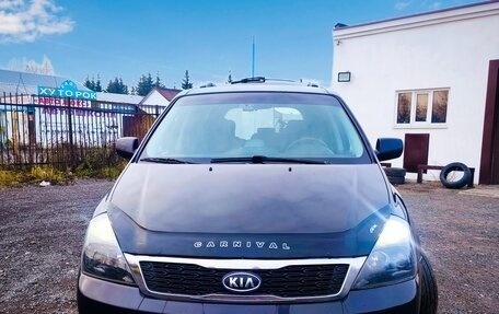KIA Carnival III, 2009 год, 1 500 000 рублей, 1 фотография