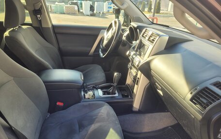 Toyota Land Cruiser Prado 150 рестайлинг 2, 2012 год, 2 600 000 рублей, 4 фотография