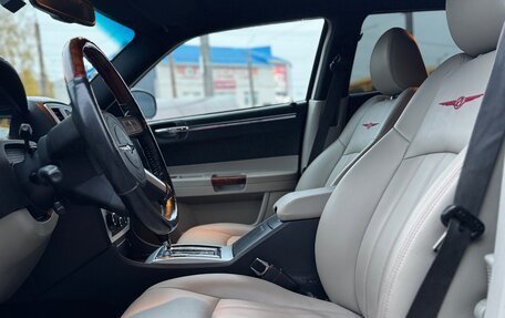 Chrysler 300C II, 2006 год, 1 800 000 рублей, 3 фотография