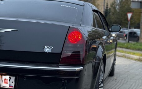 Chrysler 300C II, 2006 год, 1 800 000 рублей, 6 фотография