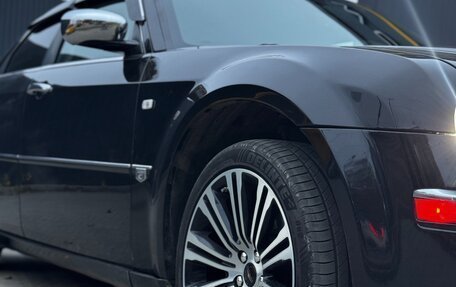 Chrysler 300C II, 2006 год, 1 800 000 рублей, 9 фотография