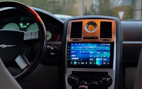 Chrysler 300C II, 2006 год, 1 800 000 рублей, 16 фотография