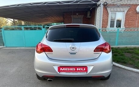 Opel Astra J, 2011 год, 780 000 рублей, 3 фотография