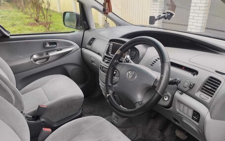 Toyota Estima III рестайлинг -2, 2002 год, 700 000 рублей, 6 фотография