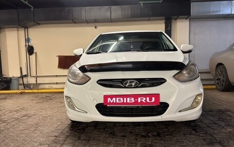 Hyundai Solaris II рестайлинг, 2011 год, 770 000 рублей, 2 фотография