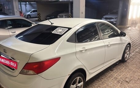 Hyundai Solaris II рестайлинг, 2011 год, 770 000 рублей, 10 фотография
