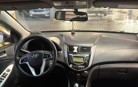 Hyundai Solaris II рестайлинг, 2011 год, 770 000 рублей, 16 фотография