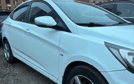 Hyundai Solaris II рестайлинг, 2011 год, 770 000 рублей, 22 фотография