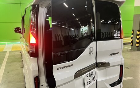 Honda Stepwgn IV, 2021 год, 2 790 000 рублей, 10 фотография