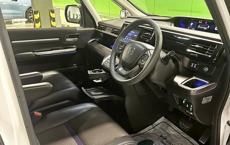 Honda Stepwgn IV, 2021 год, 2 790 000 рублей, 16 фотография