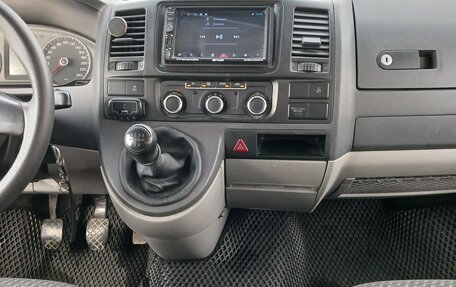 Volkswagen Caravelle T5, 2011 год, 1 400 000 рублей, 4 фотография