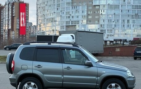 Chevrolet Niva I рестайлинг, 2012 год, 599 000 рублей, 2 фотография