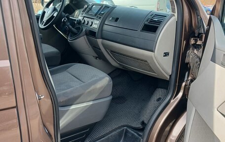 Volkswagen Caravelle T5, 2011 год, 1 400 000 рублей, 10 фотография