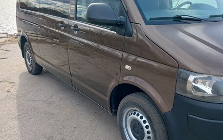 Volkswagen Caravelle T5, 2011 год, 1 400 000 рублей, 16 фотография