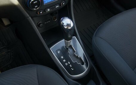 Hyundai Solaris II рестайлинг, 2012 год, 855 000 рублей, 7 фотография