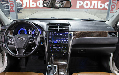 Toyota Camry, 2017 год, 2 298 000 рублей, 13 фотография