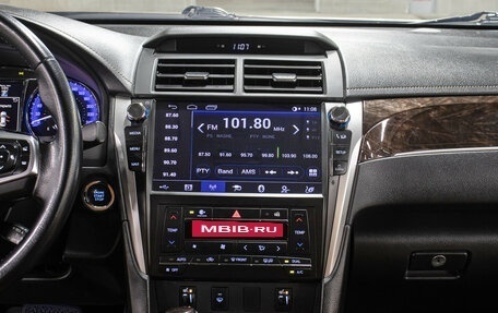 Toyota Camry, 2017 год, 2 298 000 рублей, 14 фотография