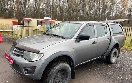 Mitsubishi L200 IV рестайлинг, 2014 год, 1 590 000 рублей, 1 фотография