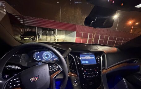 Cadillac Escalade IV, 2017 год, 4 500 000 рублей, 10 фотография