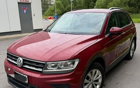 Volkswagen Tiguan II, 2018 год, 1 625 000 рублей, 4 фотография