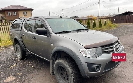 Mitsubishi L200 IV рестайлинг, 2014 год, 1 590 000 рублей, 3 фотография