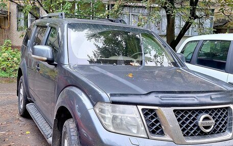 Nissan Pathfinder, 2010 год, 1 350 000 рублей, 2 фотография