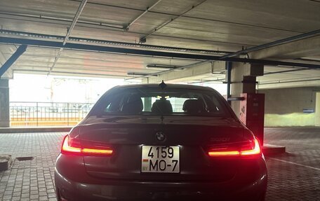 BMW 3 серия, 2019 год, 3 086 000 рублей, 11 фотография