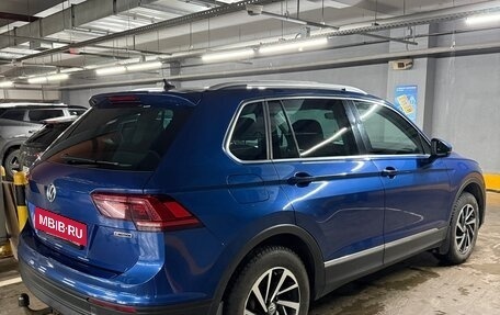 Volkswagen Tiguan II, 2018 год, 2 049 999 рублей, 3 фотография
