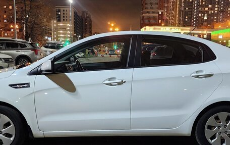 KIA Rio III рестайлинг, 2015 год, 910 000 рублей, 3 фотография