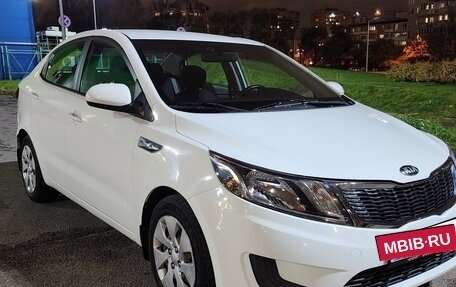 KIA Rio III рестайлинг, 2015 год, 910 000 рублей, 8 фотография