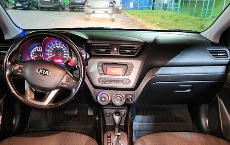 KIA Rio III рестайлинг, 2015 год, 910 000 рублей, 20 фотография