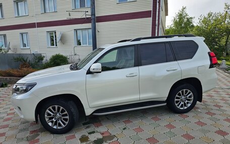 Toyota Land Cruiser Prado 150 рестайлинг 2, 2017 год, 5 200 000 рублей, 2 фотография