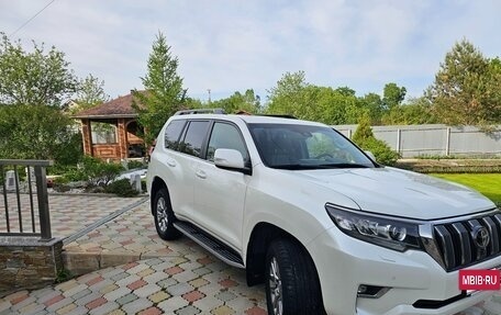 Toyota Land Cruiser Prado 150 рестайлинг 2, 2017 год, 5 200 000 рублей, 4 фотография